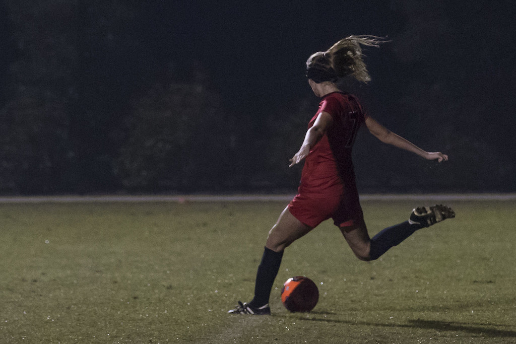 Para mulheres e meninas, o futebol é muito mais que um jogo - Ideação